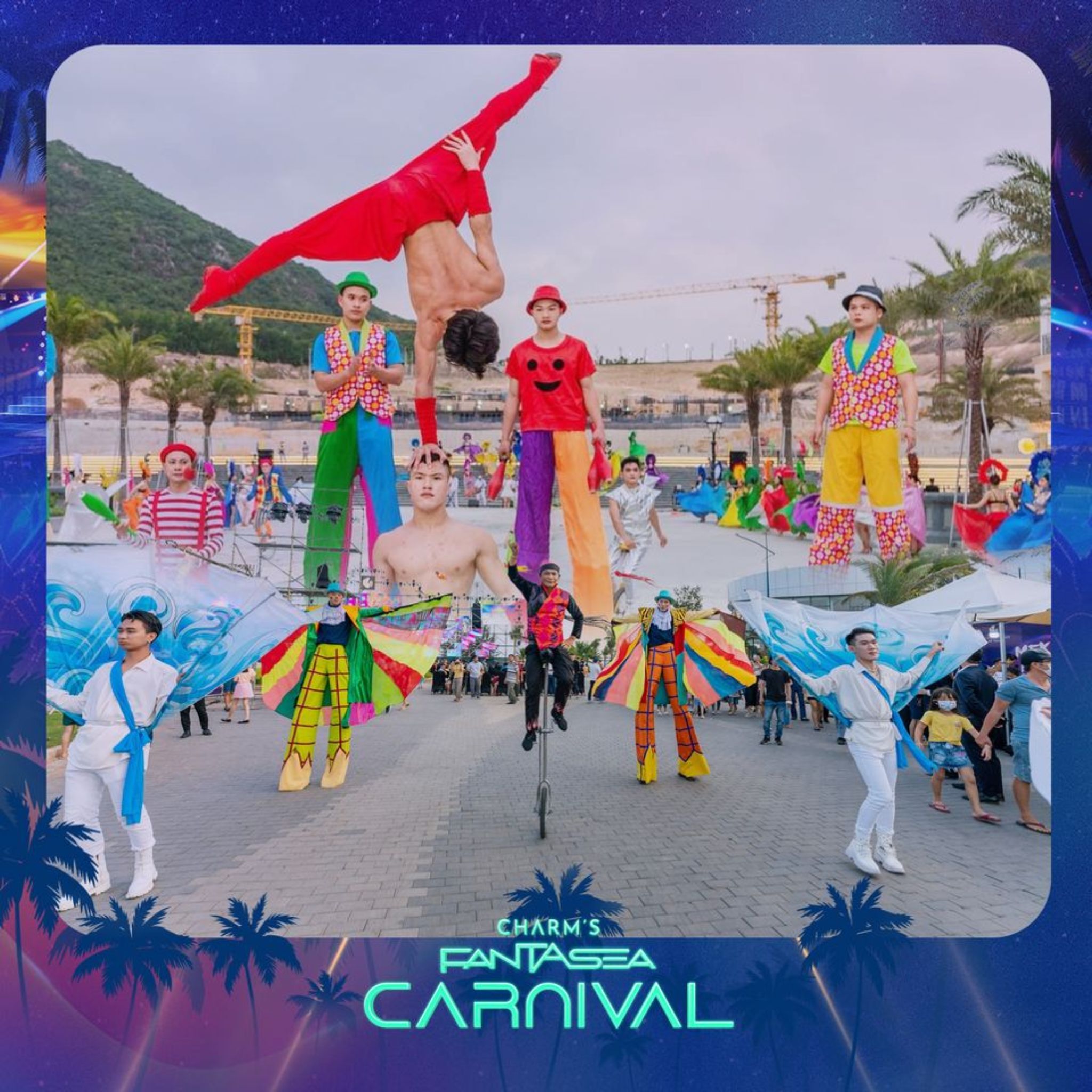 Charm Fantasea Carnival Bữa tiệc nghệ thuật đầy màu sắc