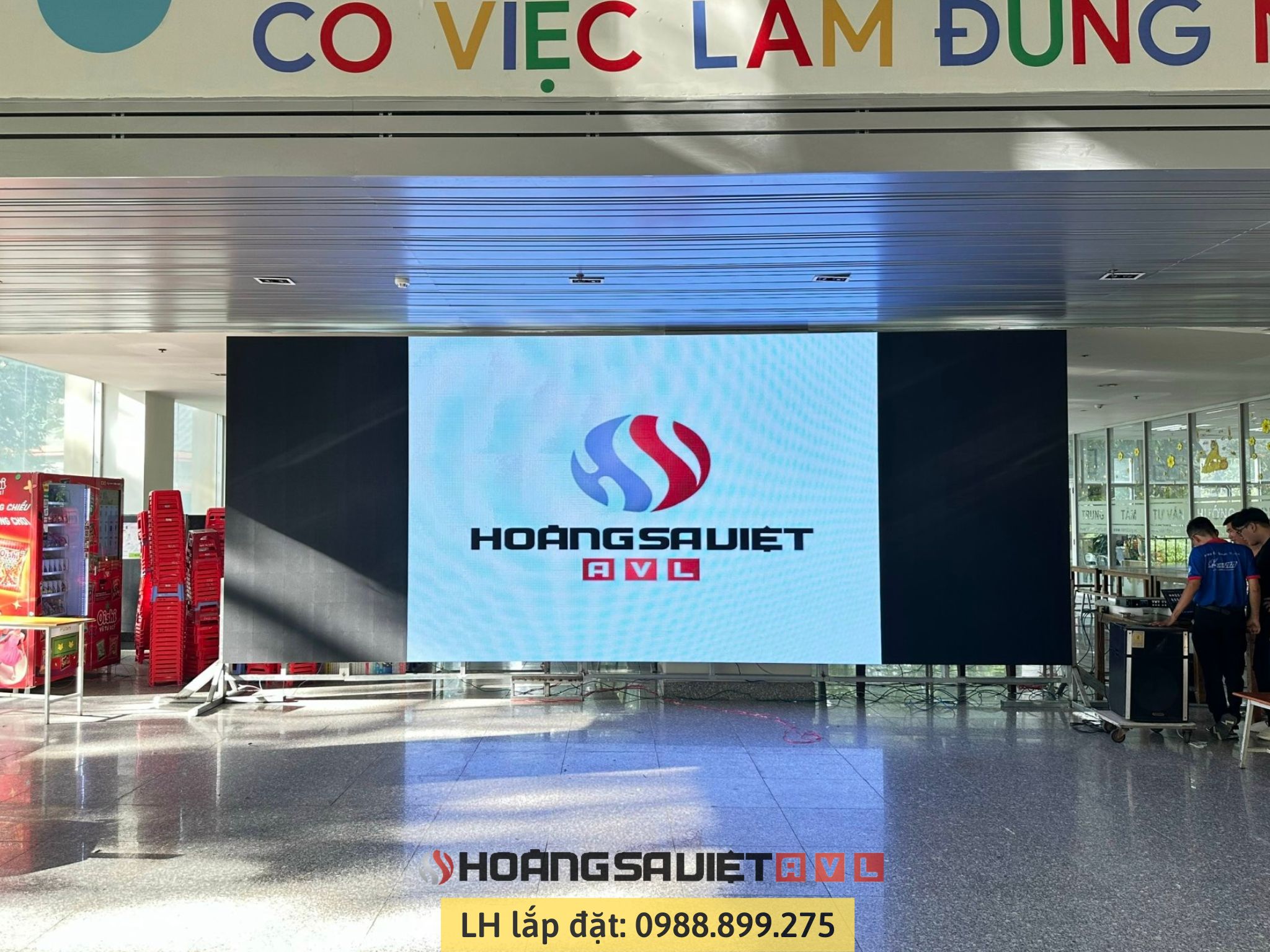 LED screen construction and installation unit at HSV AVL