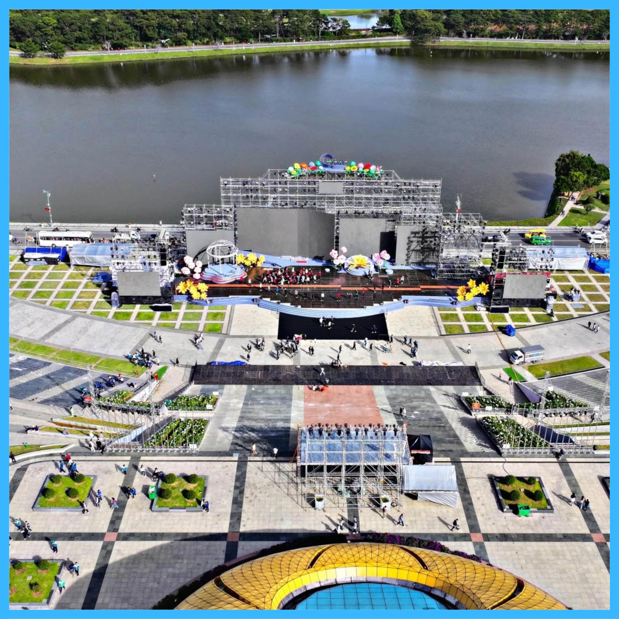 Lễ khai mạc diễn ra vào tối 5/12, với chương trình nghệ thuật đặc sắc,