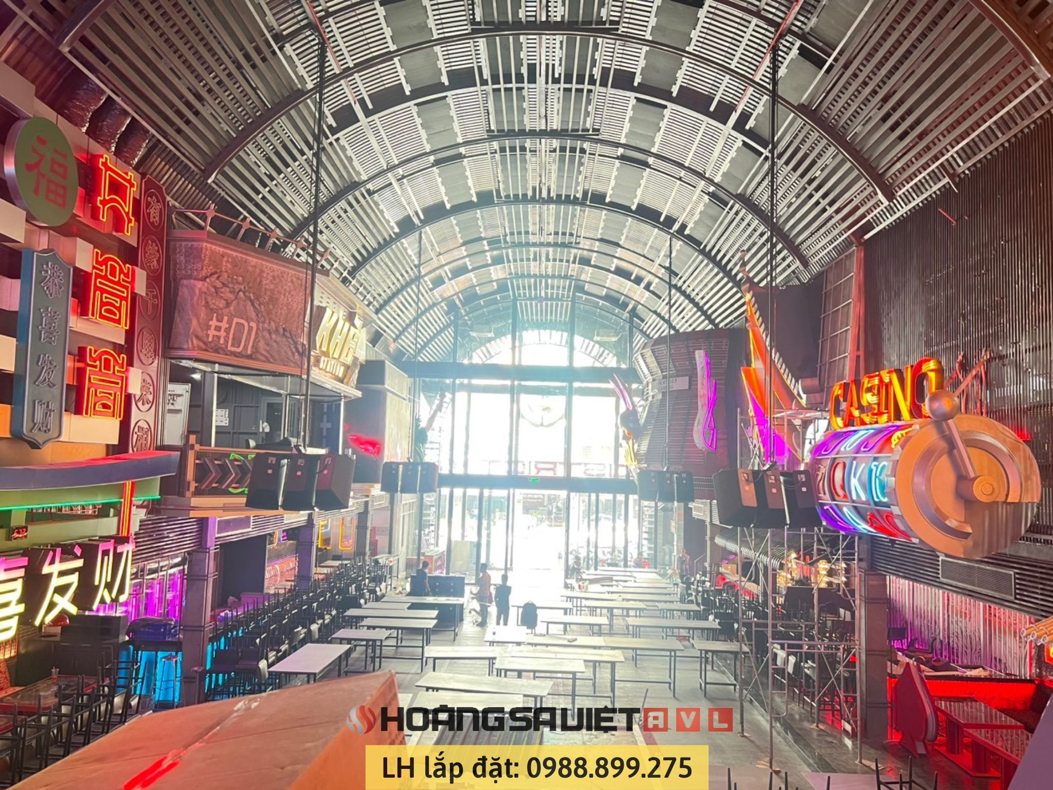 Lighting installation and construction process in District 1