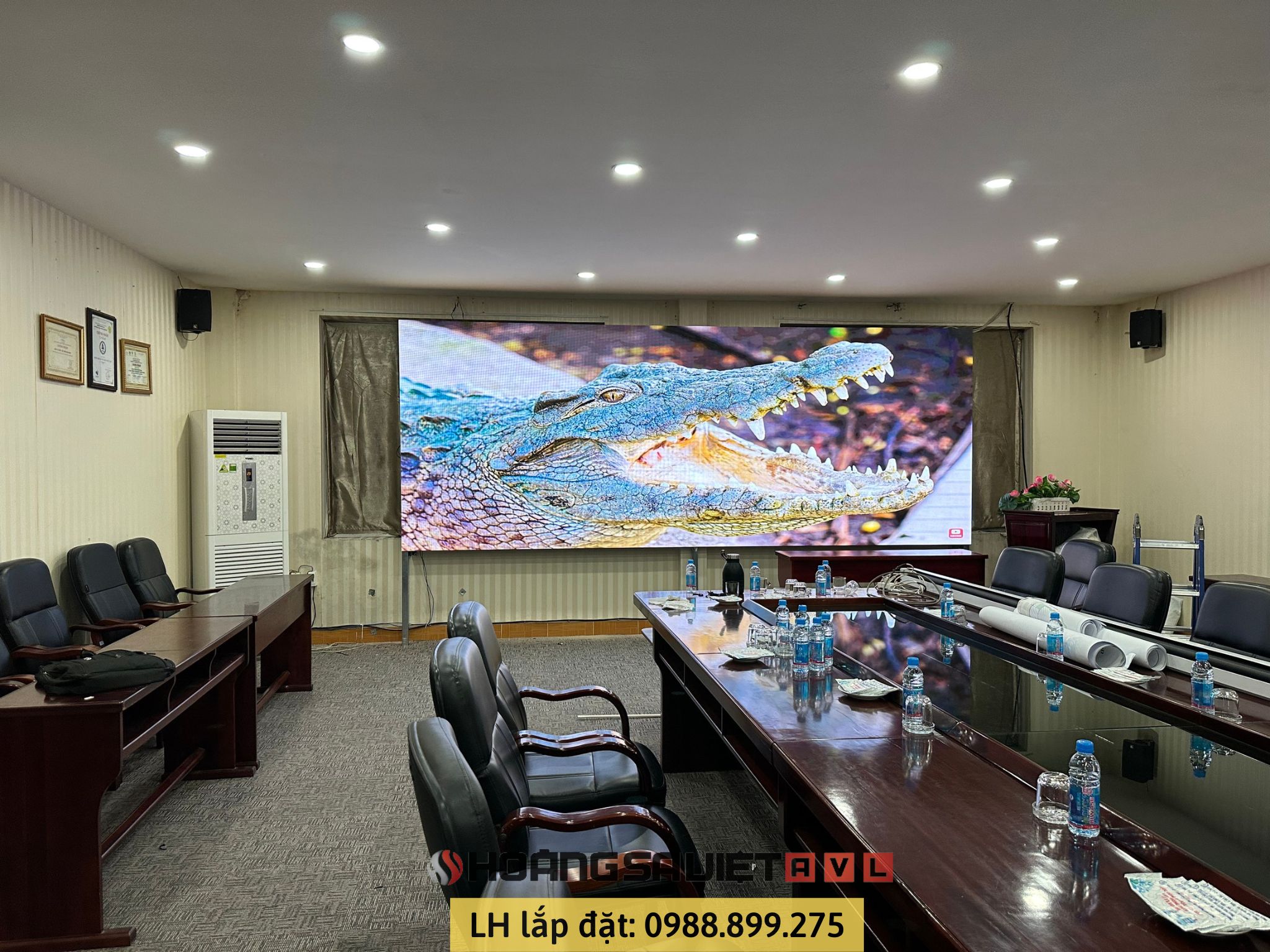 Installing LED screens at Biwase company