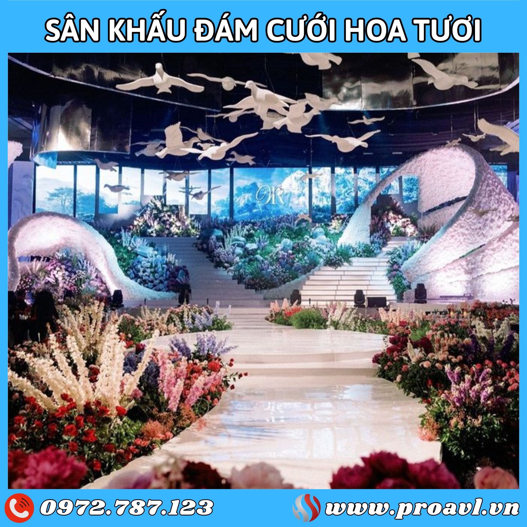 Sân khấu đám cưới trang trí hoa tươi