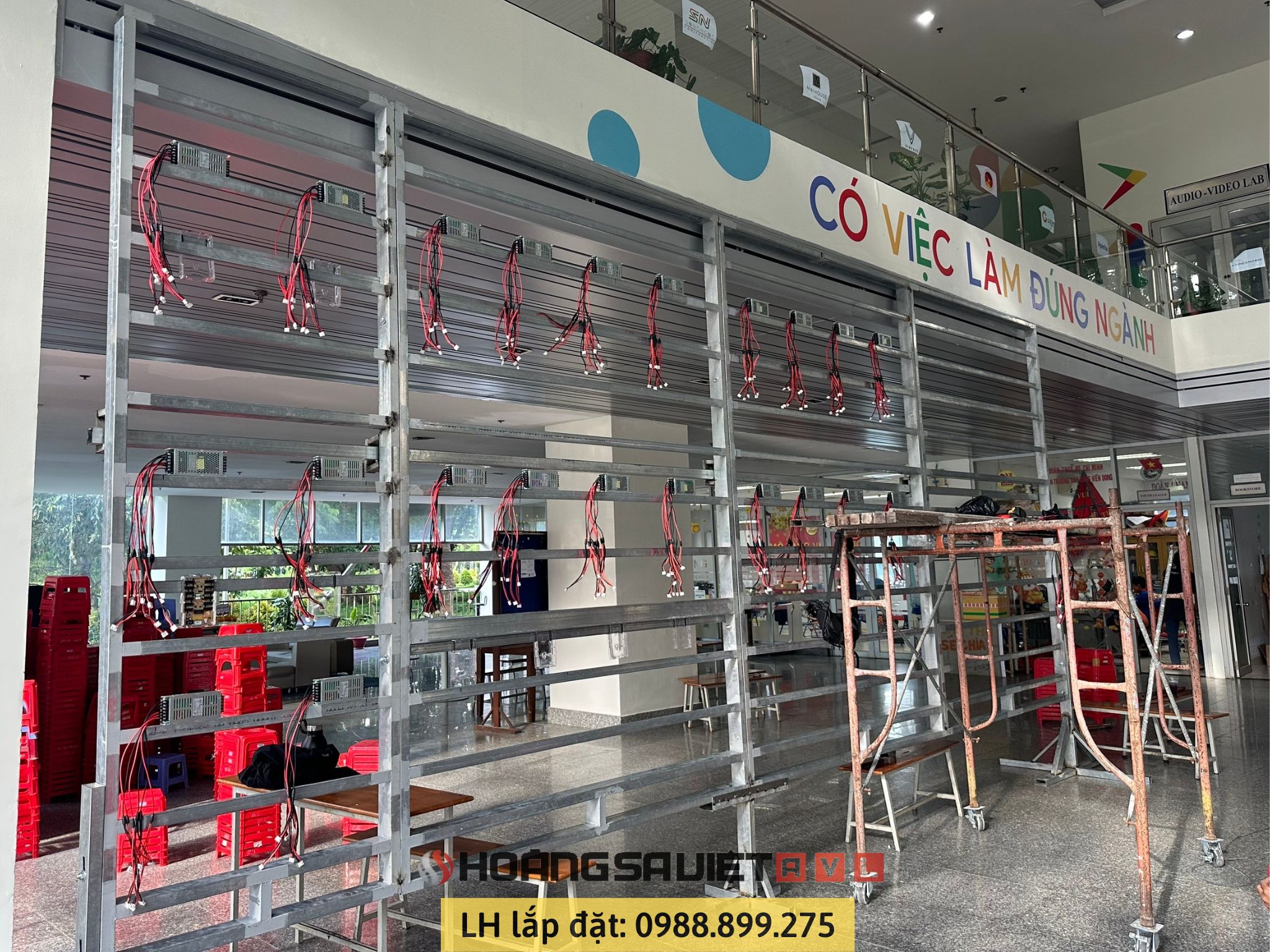 Install P3.91 LED screen frame indoors